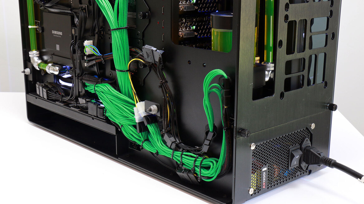 Maingear RUSH SuperStock X99 Review: PC Gaming Like A Boss
