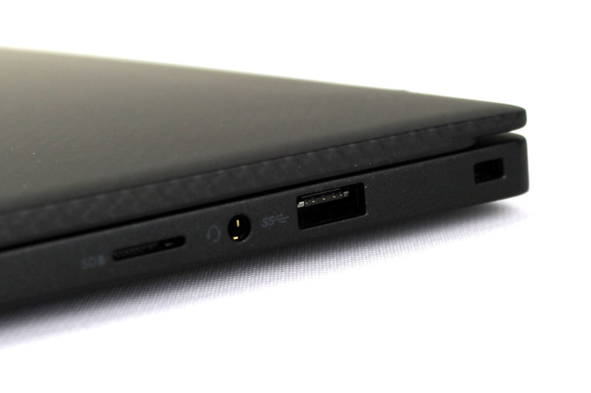 Dell Latitude 13 7370 Review: A Sleek Business-Class Ultrabook 