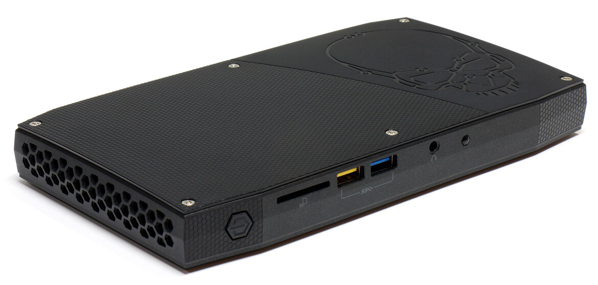 Intel Skull Canyon NUC6i7KYK Mini PC Review: Palm-Sized And Powerful