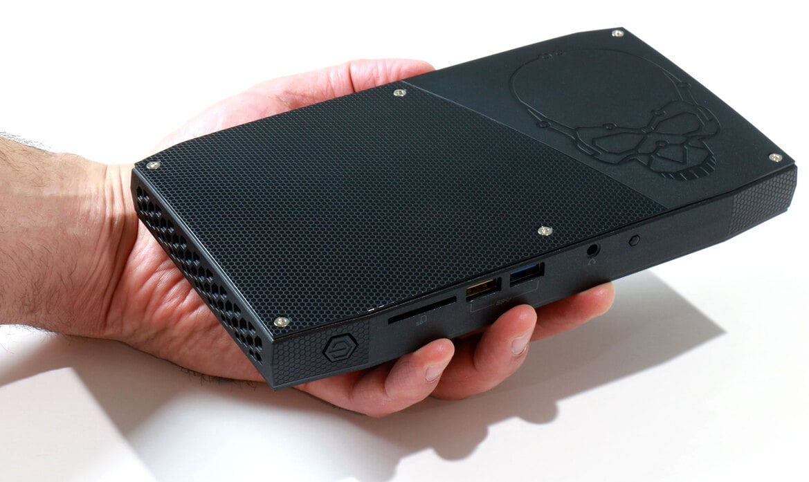 Intel Skull Canyon NUC6i7KYK Mini PC Review: Palm-Sized And Powerful