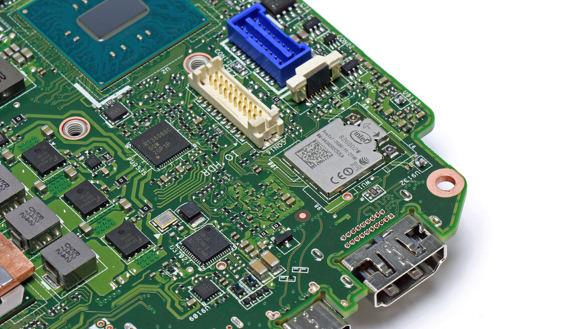 Intel Skull Canyon NUC6i7KYK Mini PC Review: Palm-Sized And Powerful