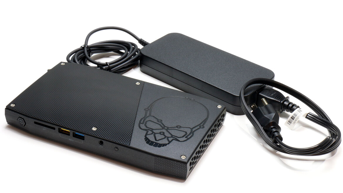 Intel Skull Canyon NUC6i7KYK Mini PC Review: Palm-Sized And Powerful