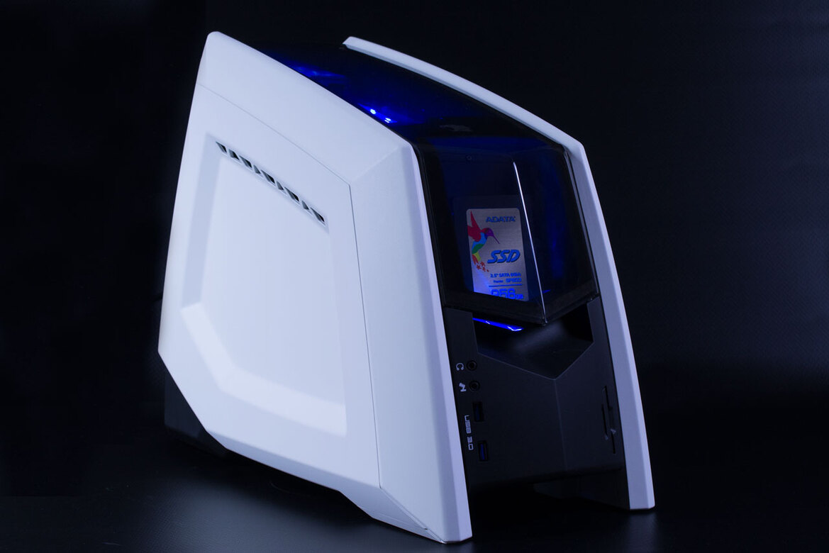 iBuypower Revolt 2 Review: A Powerful, Portable Gaming Desktop