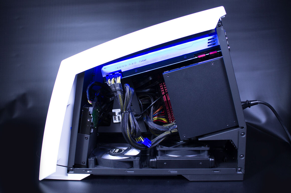 iBuypower Revolt 2 Review: A Powerful, Portable Gaming Desktop