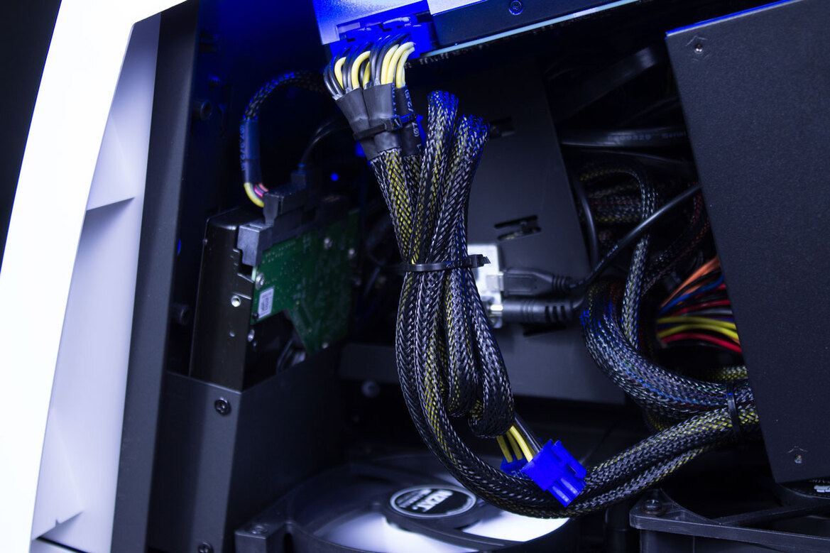 iBuypower Revolt 2 Review: A Powerful, Portable Gaming Desktop