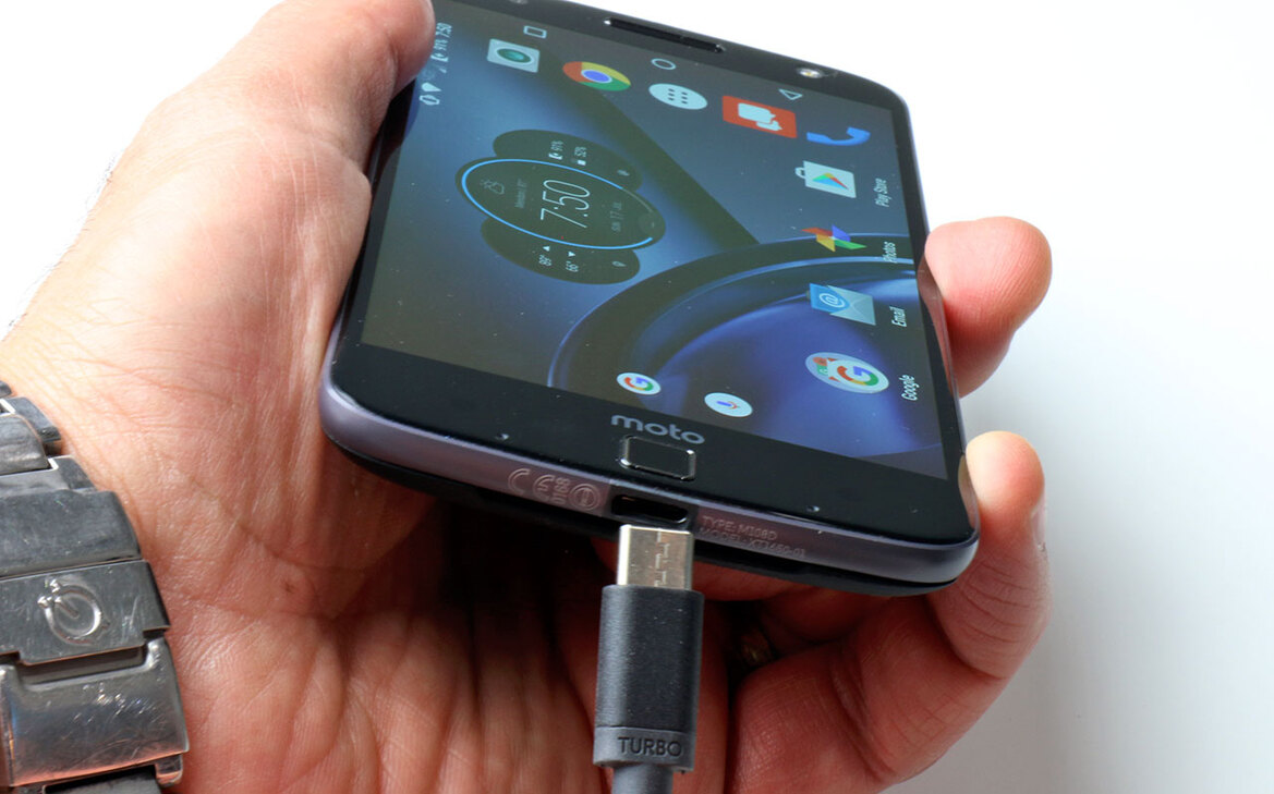 Moto Z And Moto Z Force With Moto Mods Review: Excellent Execution