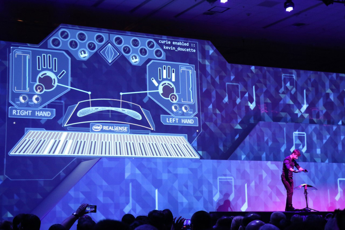 Intel Unveils Project Alloy Merged Reality Headset And Partnership With Microsoft For Windows Holographic Shell