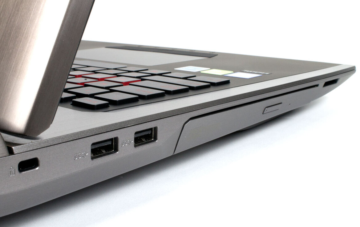 Asus ROG G752 Review: A Pascal Packing Mobile Powerhouse