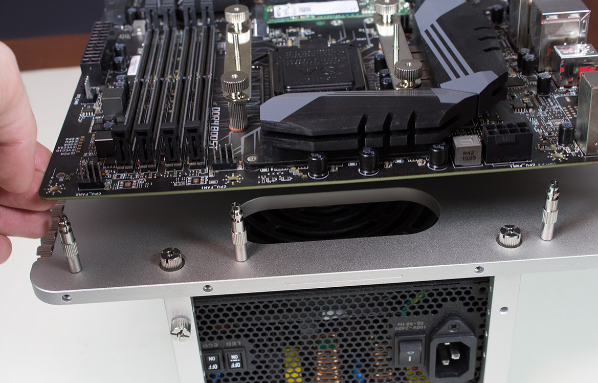 Streacom BC1 Open Benchtable Review: Open-Source Open-Air PC Building Done Right