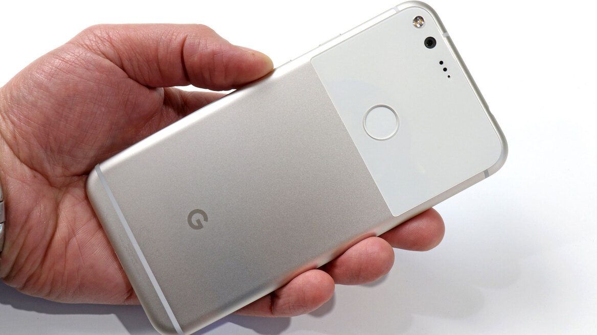 Google Pixel XL Vs. Samsung Galaxy S7 Edge: 6 Weeks With Android Nougat Purity