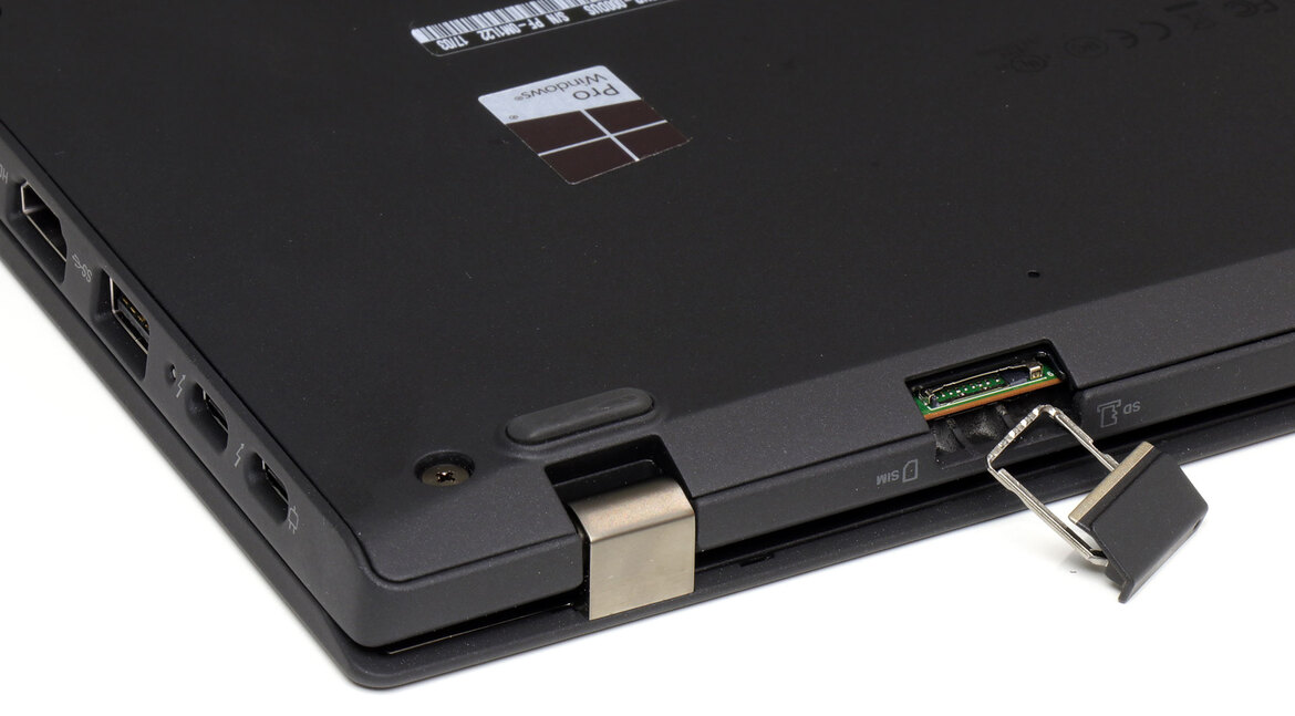 Lenovo ThinkPad X1 Carbon (2017) Review: Optimized Mobility
