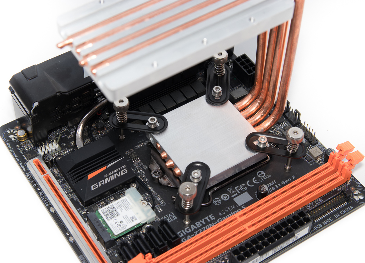Streacom DB-4 Silent Kaby Lake Media PC Build: The Sound Of Silence