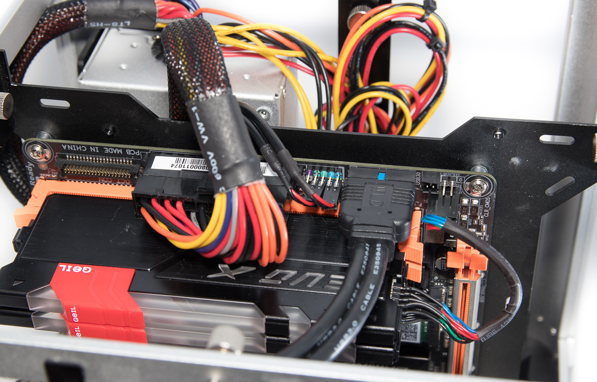 Streacom DB-4 Silent Kaby Lake Media PC Build: The Sound Of Silence