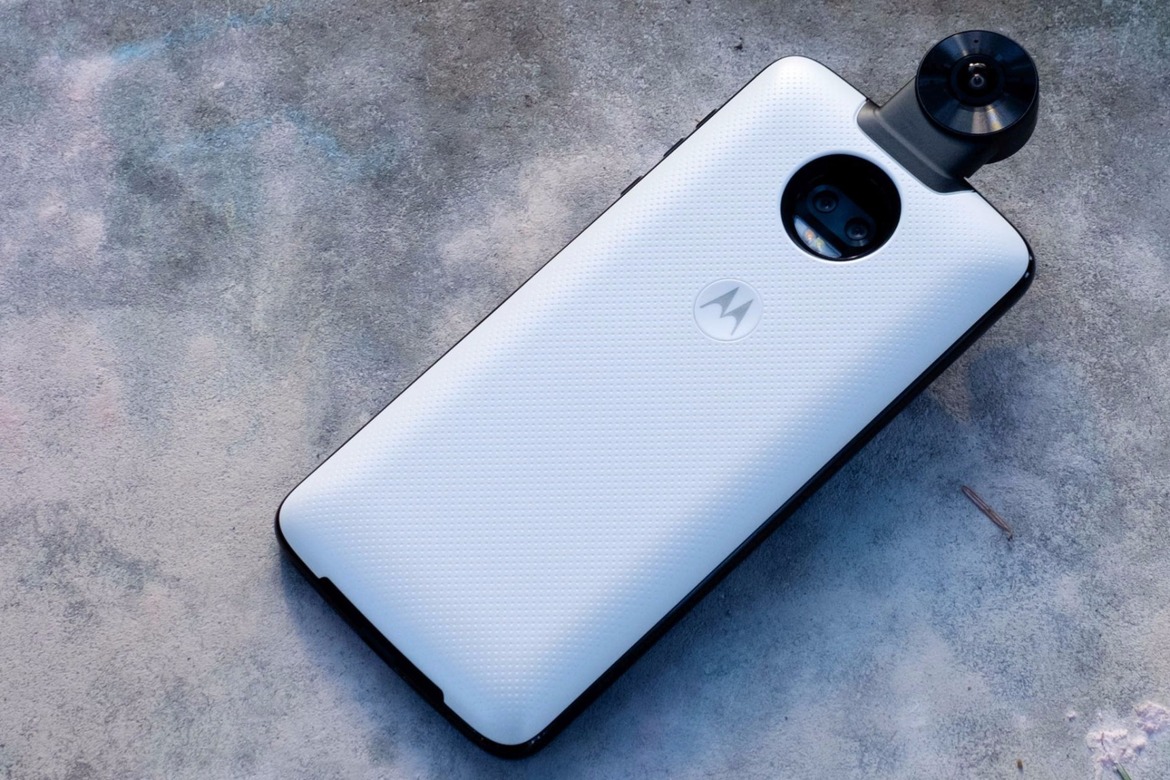 Moto Z2 Force Review: Shatterproof, Modular Android