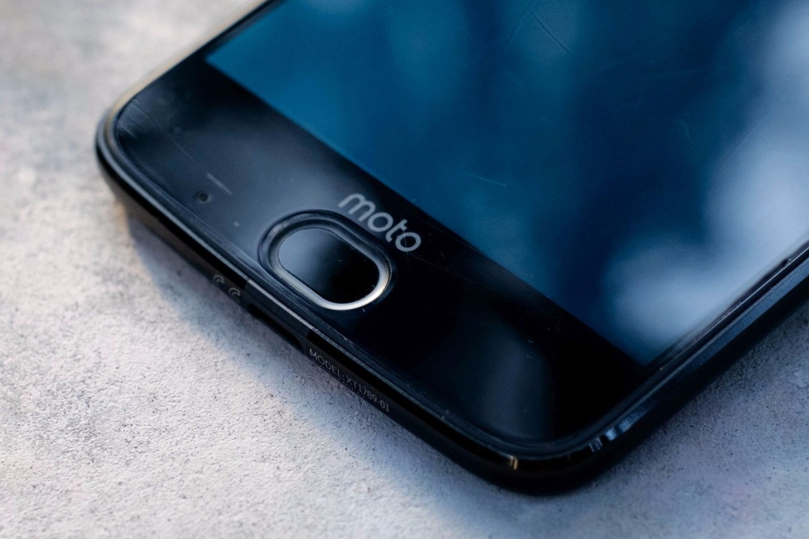 Moto Z2 Force Review: Shatterproof, Modular Android