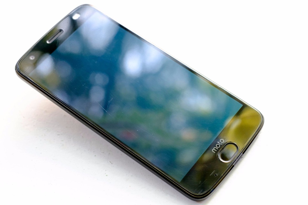 Moto Z2 Force Review: Shatterproof, Modular Android