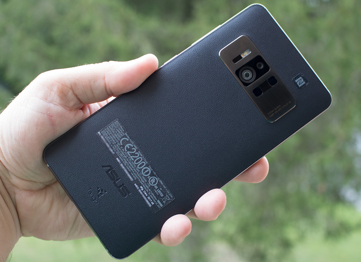 ASUS ZenFone AR Review: World's First Google Tango And Daydream VR Equipped Smartphone