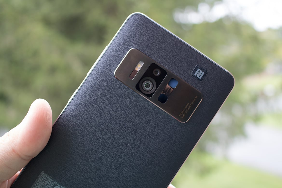 ASUS ZenFone AR Review: World's First Google Tango And Daydream VR Equipped Smartphone