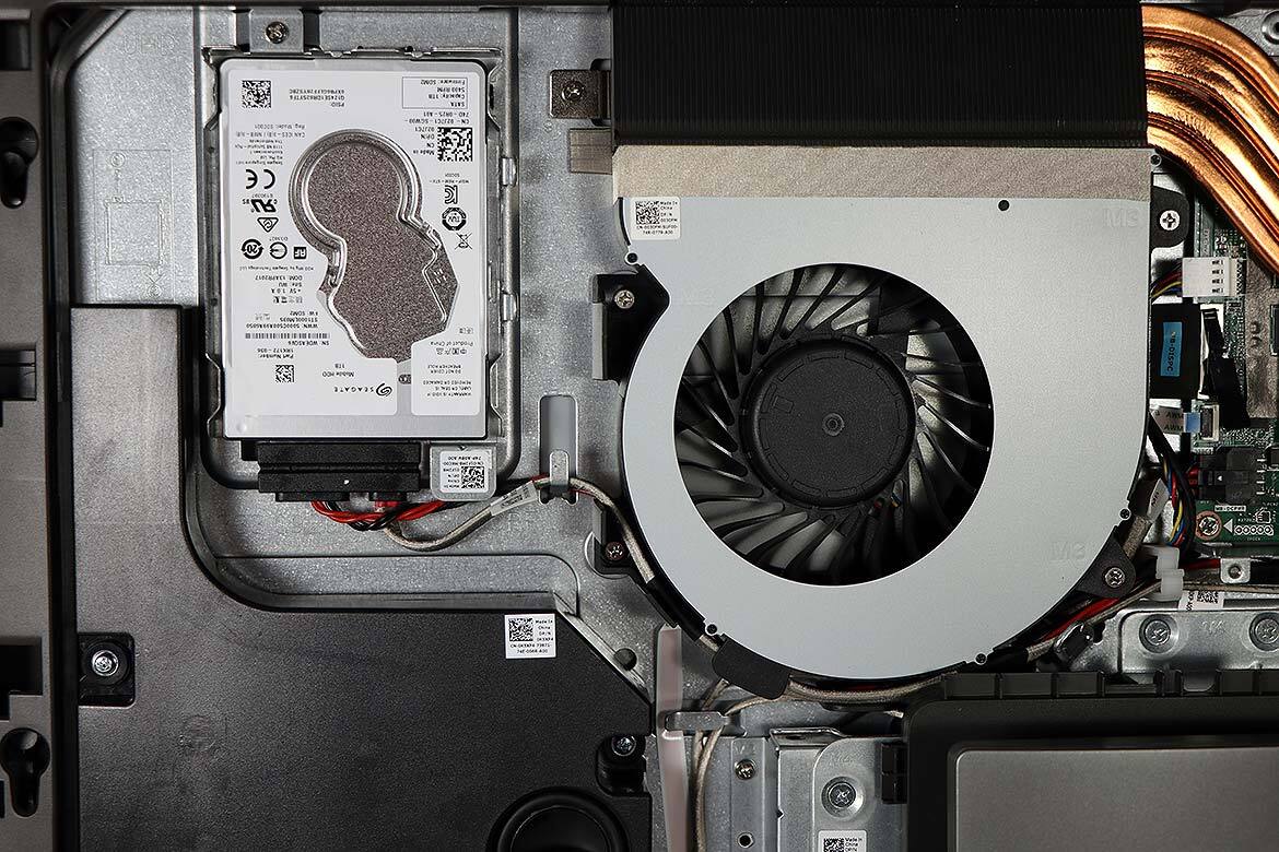 Dell Inspiron 27 7000 All-In-One Review: Rocking AMD Ryzen And Radeon