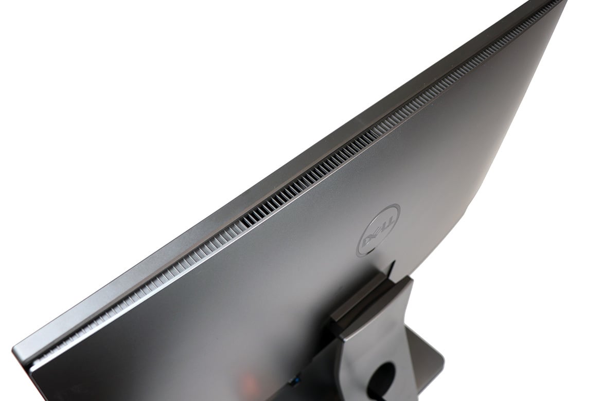 Dell Inspiron 27 7000 All-In-One Review: Rocking AMD Ryzen And Radeon
