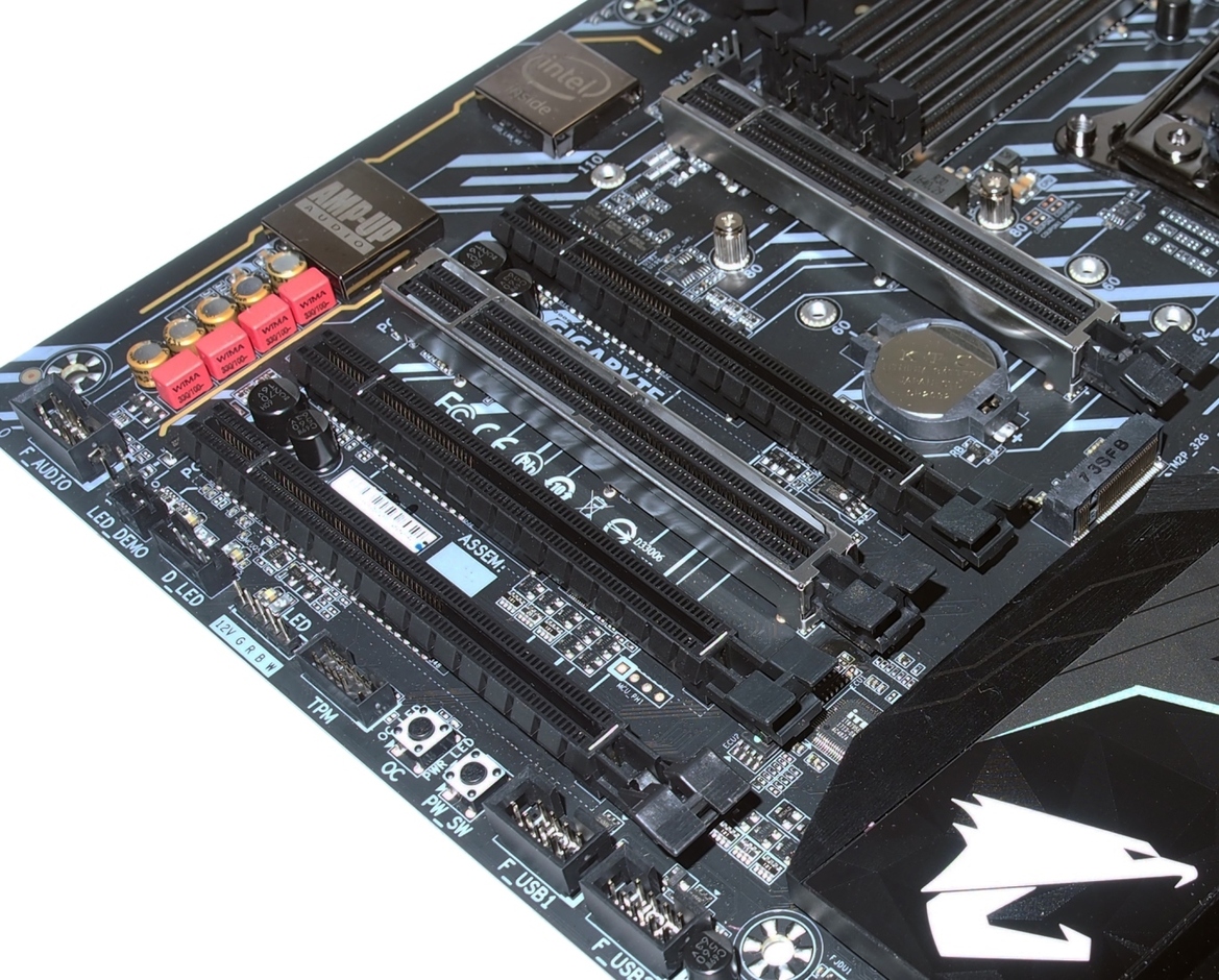 Intel Core i9-7980XE And Core i9-7960X Review: Intel Attacks AMD Threadripper