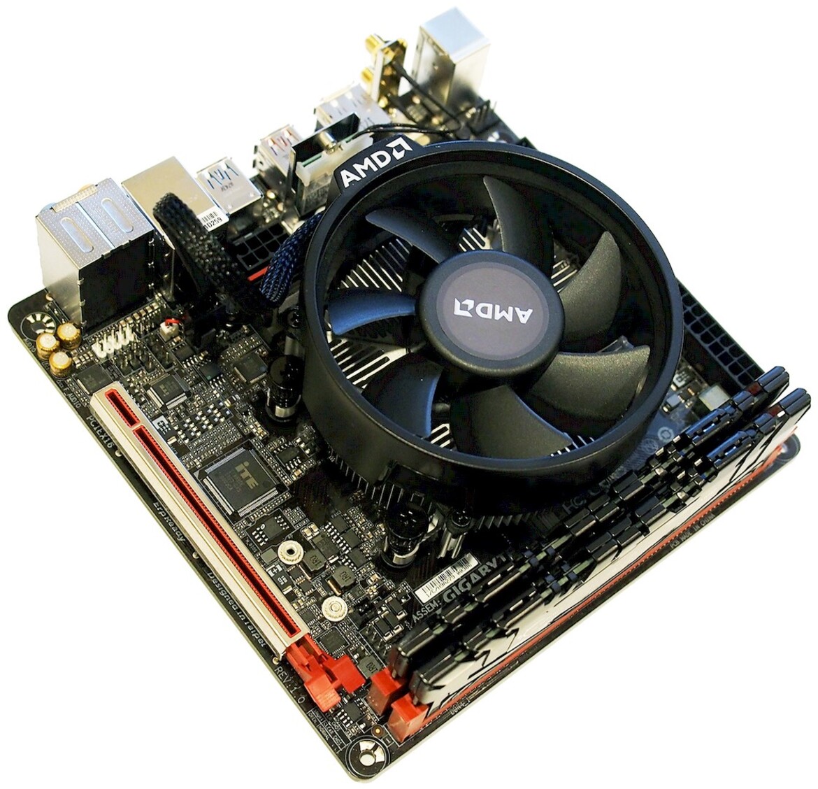 AMD Ryzen 5 2400G And Ryzen 3 2200G Review: Raven Ridge Desktop Debuts