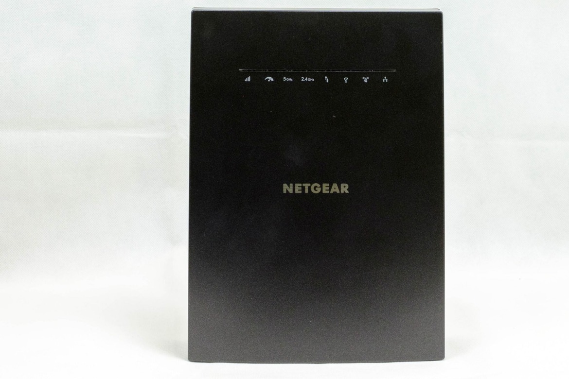 Netgear Nighthawk X6S Tri-Band Mesh Extender Review: A Simple Fix for Wi-Fi Woes