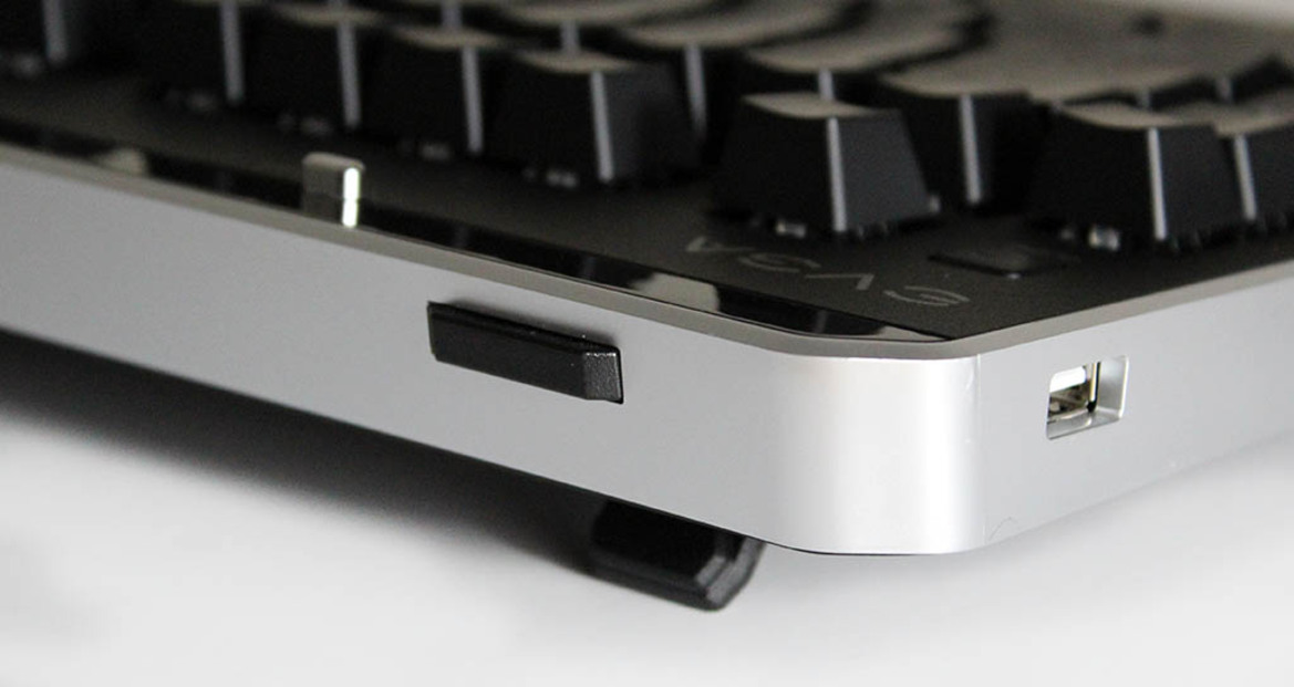 EVGA Z10 Mechanical Keyboard Review: A Unique, Full-Featured Gaming Deck