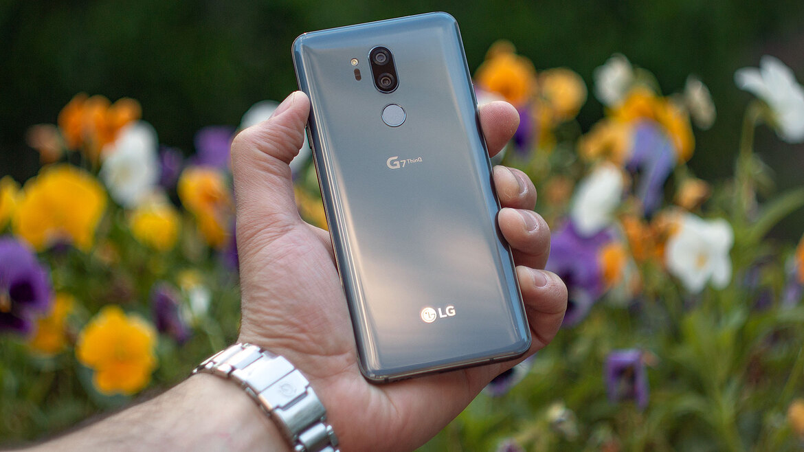 LG G7 ThinQ Review: Punchy Display, Big Audio, Smart AI