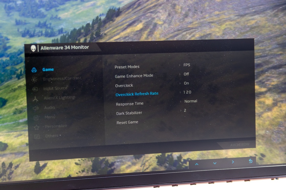 Alienware Area-51 R5 (2018) Review: Liquid Cooled GPUs, Skylake-X Firepower