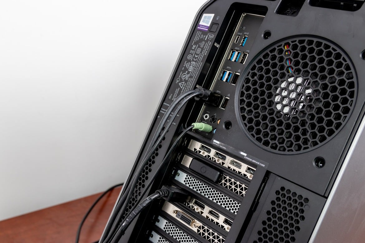 Alienware Area-51 R5 (2018) Review: Liquid Cooled GPUs, Skylake-X Firepower