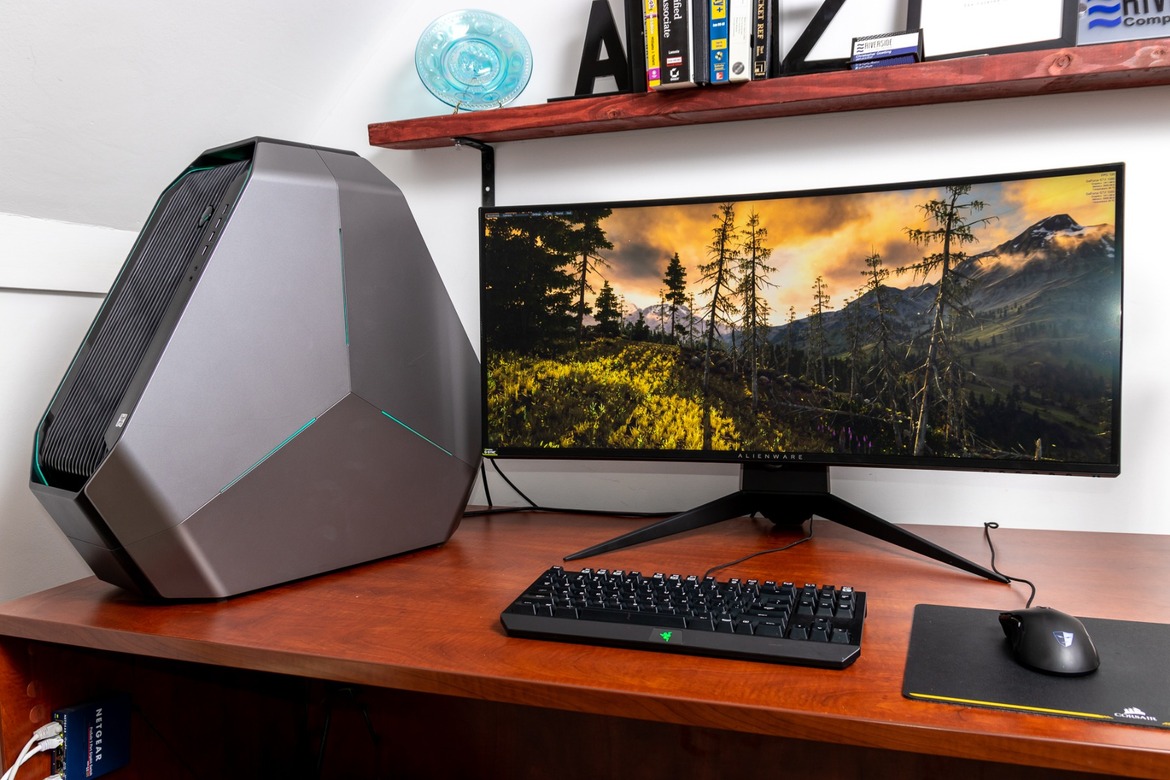 Alienware Area-51 R5 (2018) Review: Liquid Cooled GPUs, Skylake-X Firepower