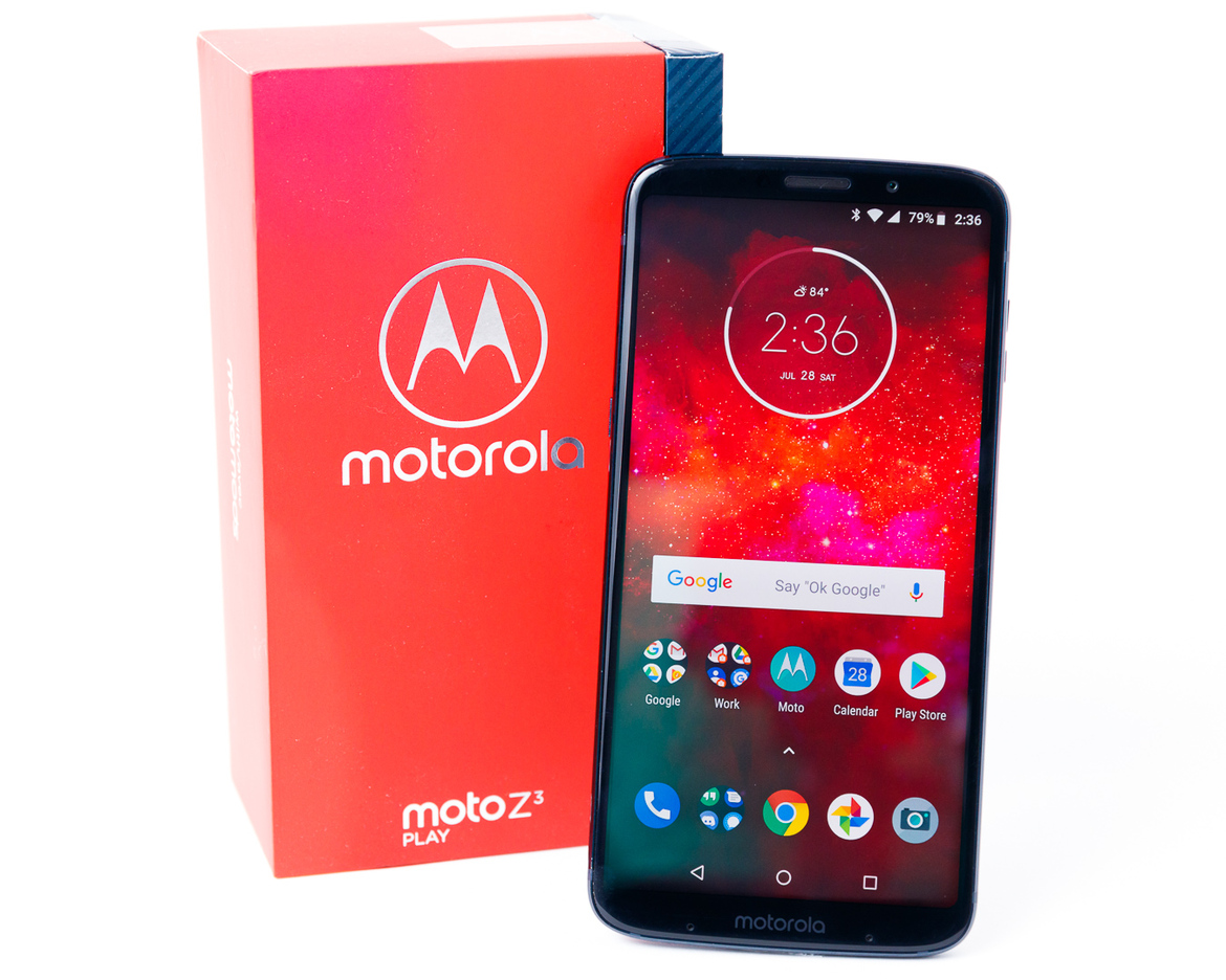 Moto Z3 Play Review: Have Mods, Will Travel
