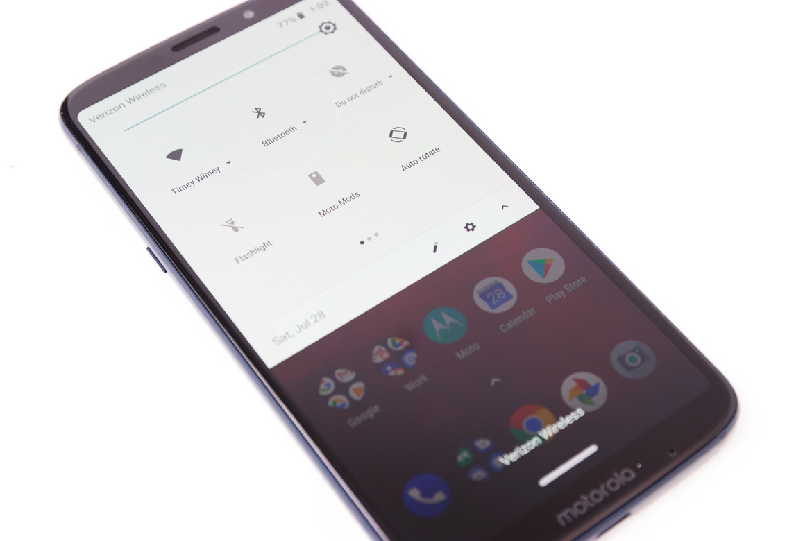 Moto Z3 Play Review: Have Mods, Will Travel