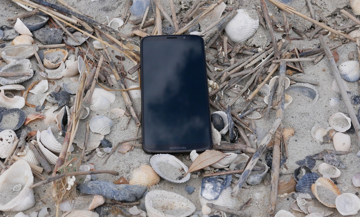 Moto Z3 Review: Proven Hardware Chasing A 5G Future