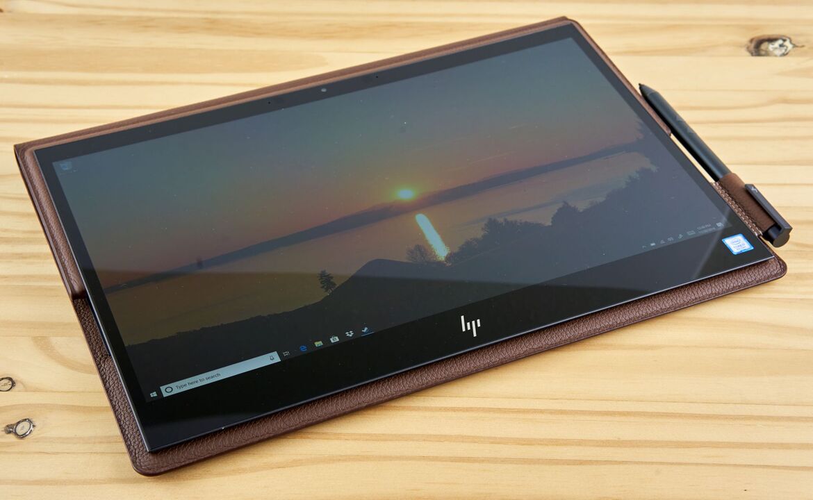 HP Spectre Folio Review: A Luxurious Leather-Clad Beauty 