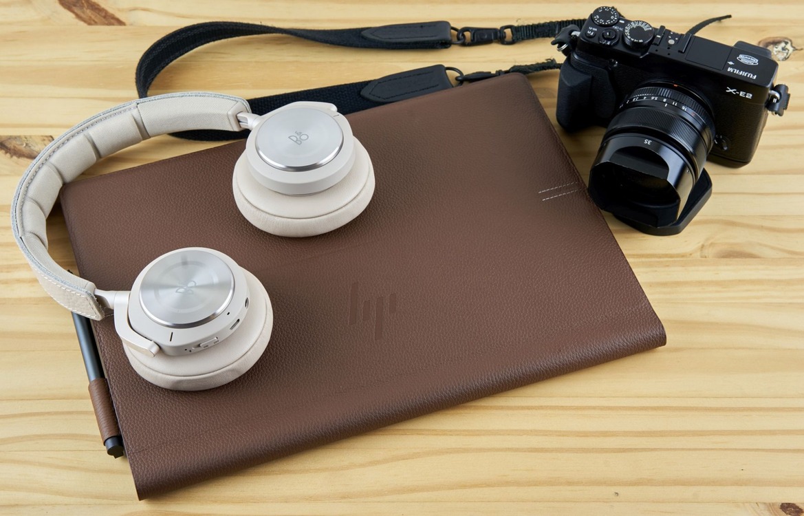 HP Spectre Folio Review: A Luxurious Leather-Clad Beauty 