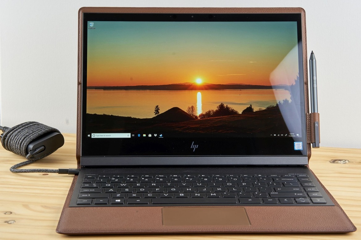 HP Spectre Folio Review: A Luxurious Leather-Clad Beauty 
