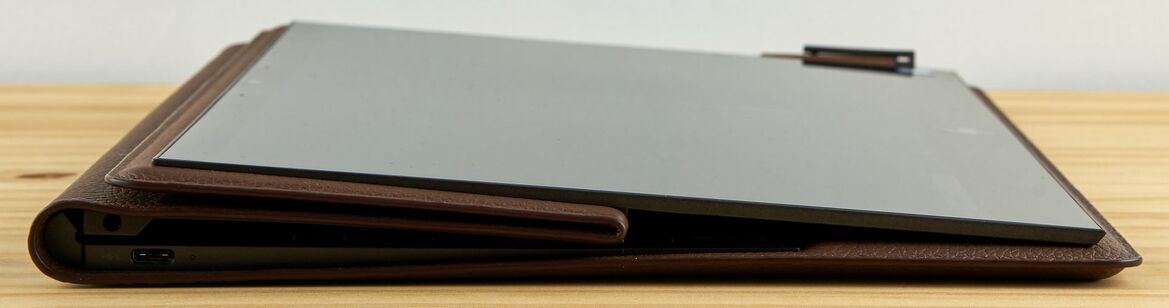 HP Spectre Folio Review: A Luxurious Leather-Clad Beauty 
