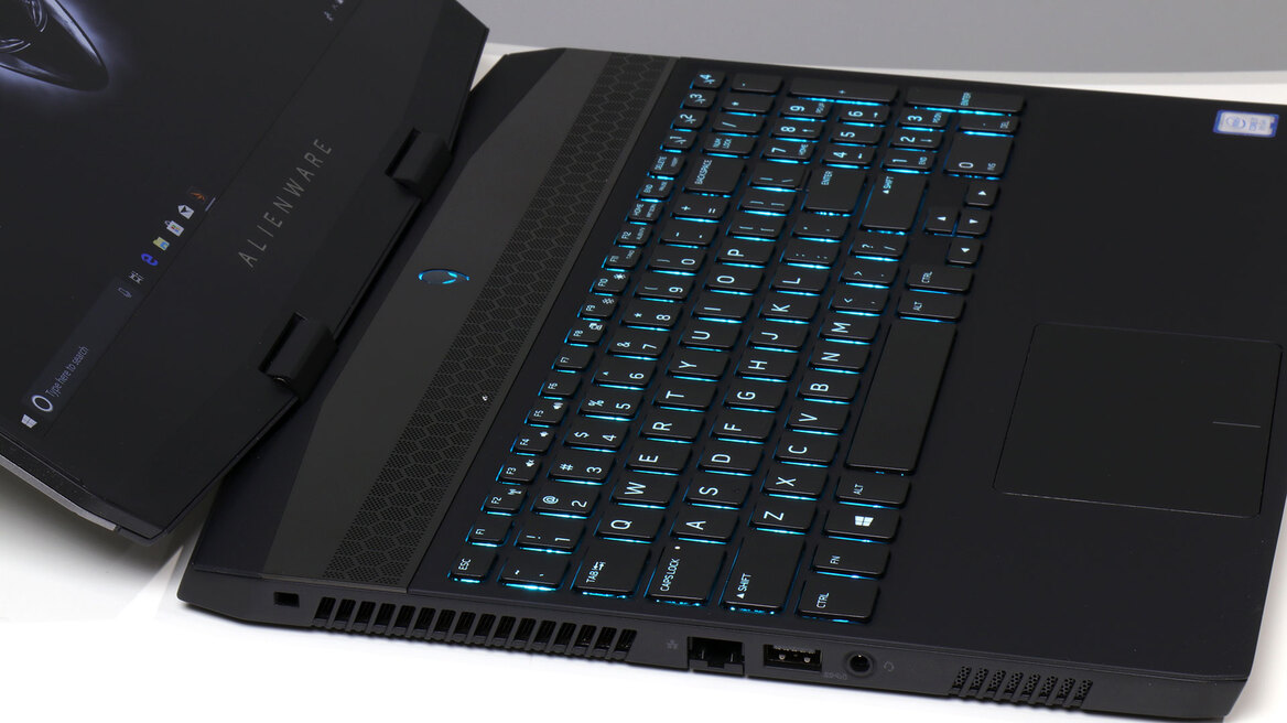 Alienware m15 Review: Thin, Light, Dense, Deadly