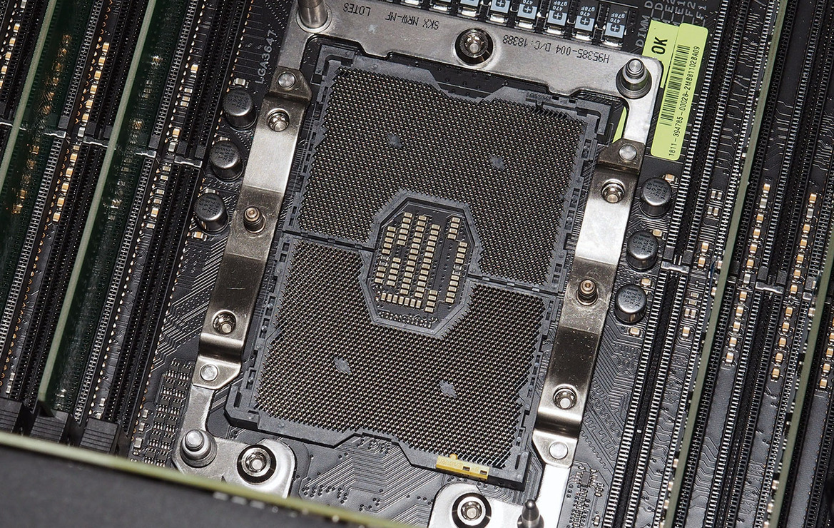 Intel Xeon W-3175X Review: Supercharged 28-Core Skylake-SP