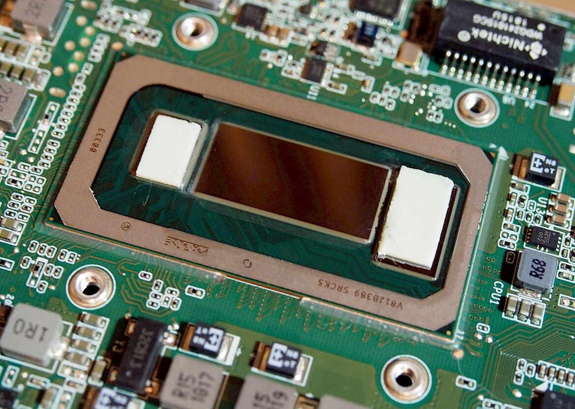 Intel Bean Canyon NUC Review: 8th Gen CPU With Iris Plus Graphics