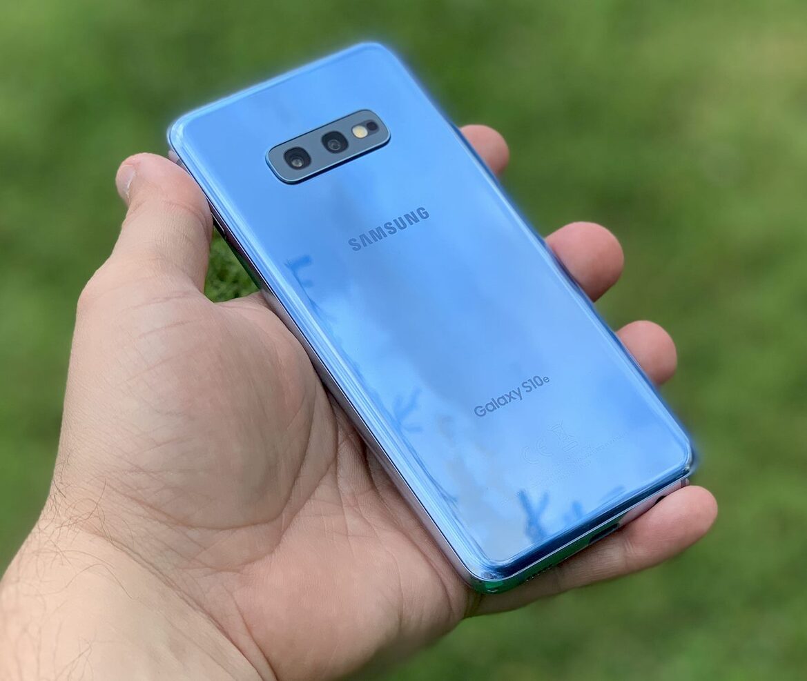 Samsung Galaxy S10e Review: Every Bit A Flagship For Less