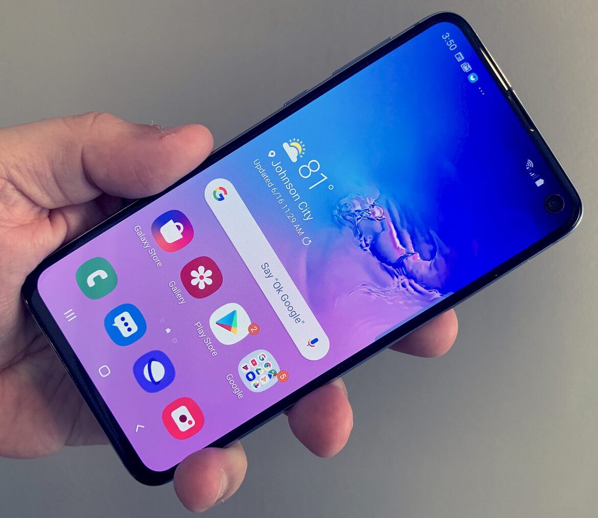 Samsung Galaxy S10e Review: Every Bit A Flagship For Less