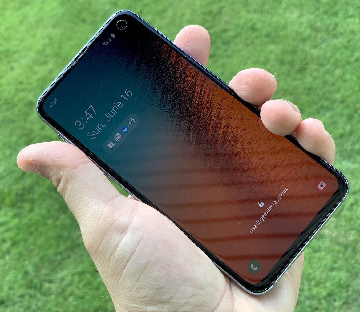 Samsung Galaxy S10e Review: Every Bit A Flagship For Less