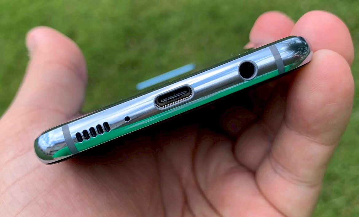 Samsung Galaxy S10e Review: Every Bit A Flagship For Less