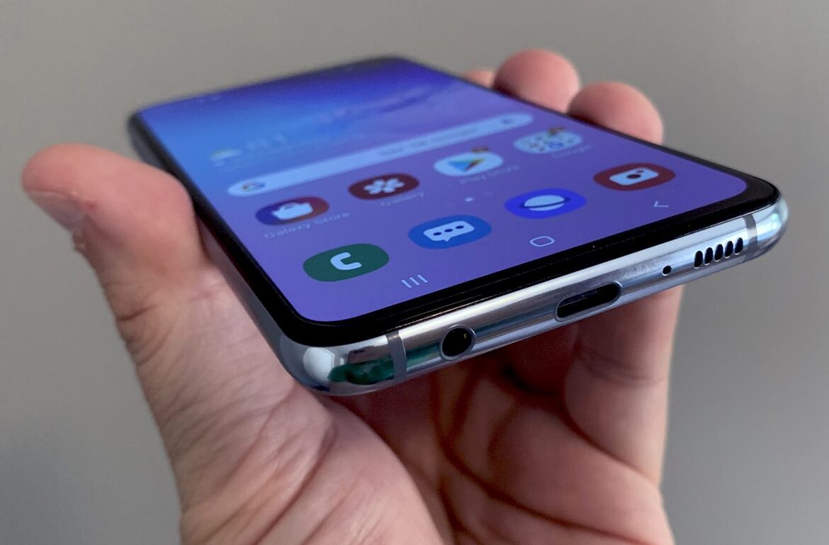 Samsung Galaxy S10e Review: Every Bit A Flagship For Less