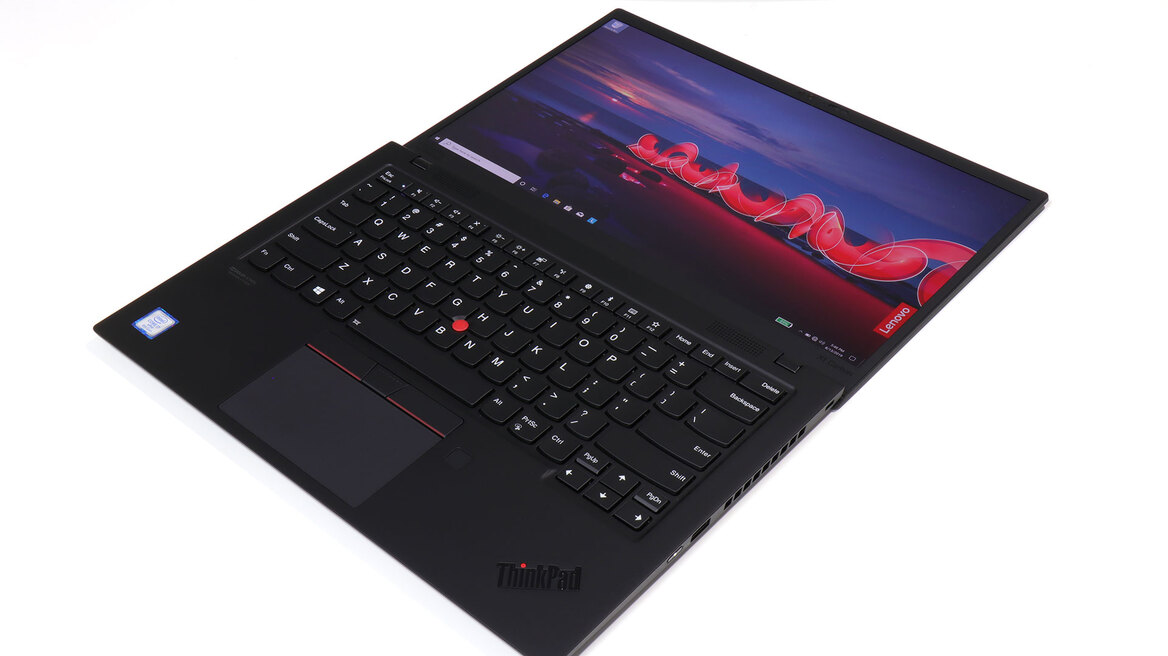 Lenovo ThinkPad X1 Carbon Review: Lenovo's 7th Gen Flagship Impresses