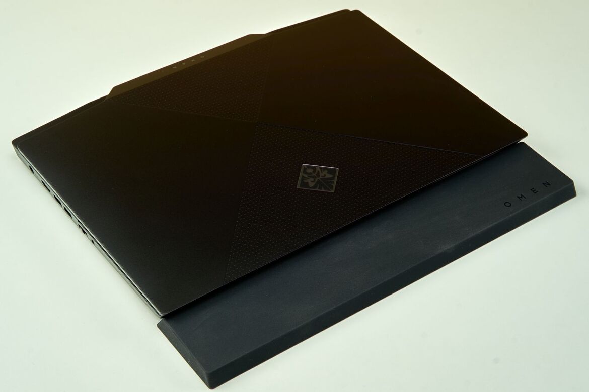 HP Omen X 2S Review: A Sleek, Dual-Screen RTX Gaming Beast
