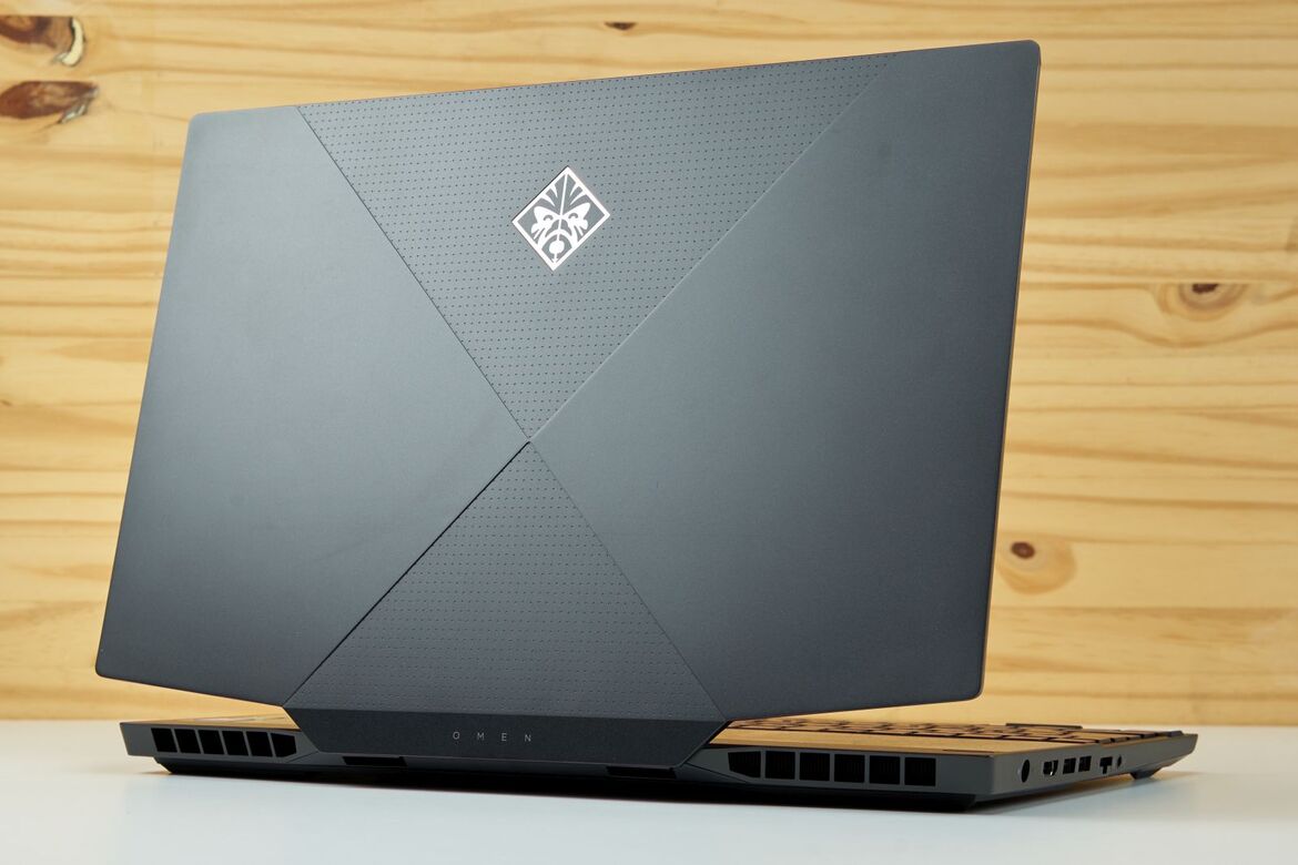 HP Omen X 2S Review: A Sleek, Dual-Screen RTX Gaming Beast